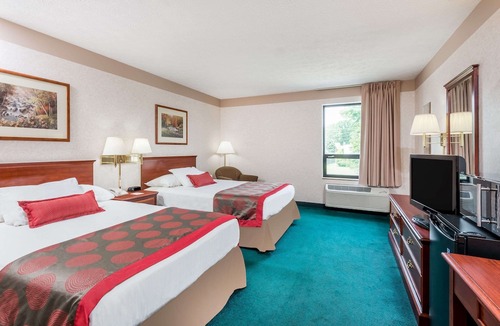 Strasburg Hotel | Ramada by Wyndham Strasburg Dover