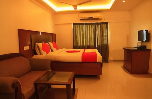 Krishnagiri Hotel | Hotel Velan International