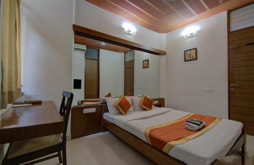 Panduranga Nagar Hotel | Sunshine Suites 3