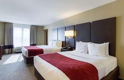 Worthington Hotel | Comfort Suites & Conference Center Worthington