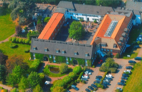 Niederkassel Hotel | Hotel Clostermanns Hof