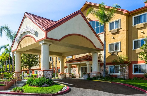 Stevenson Ranch Hotel | Comfort Suites Near Six Flags Magic Mountain