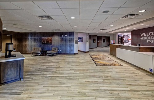 North San Jose Hotel | Hampton Inn & Suites San Jose Airport