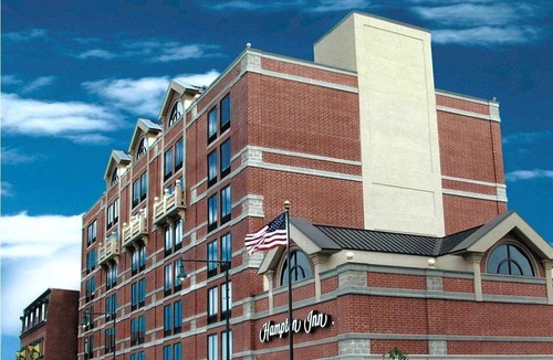 East Cambridge Hotel | Hampton Inn by Hilton Boston/Cambridge
