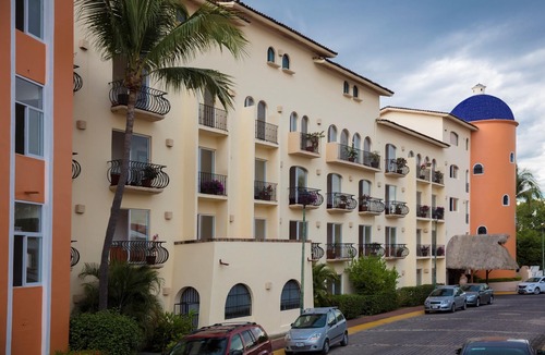 Isla Iguana Hotel | Flamingo Vallarta Hotel & Marina