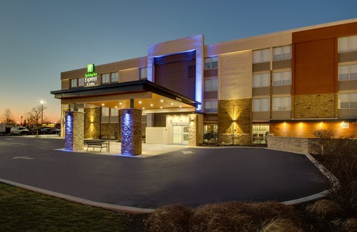 Wapakoneta Hotel | Holiday Inn Express & Suites Wapakoneta, an Ihg Hotel