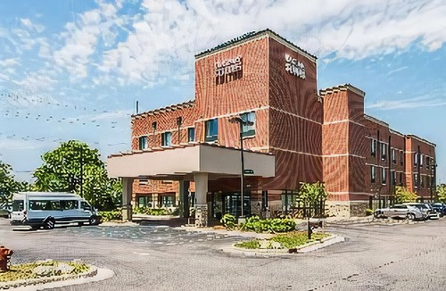 Canton Hotel | Comfort Suites Canton