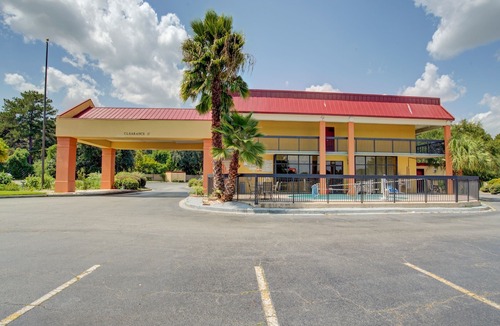 Hinesville Hotel | OYO Hotel Hinesville Oglethorpe