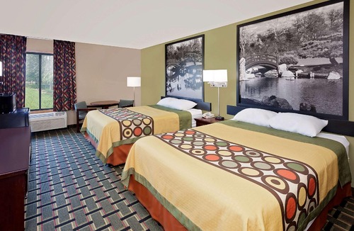Canton Hotel | Econo Lodge