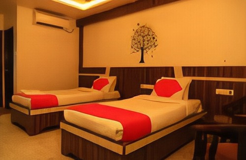 Krishnagiri Hotel | Hotel Velan International