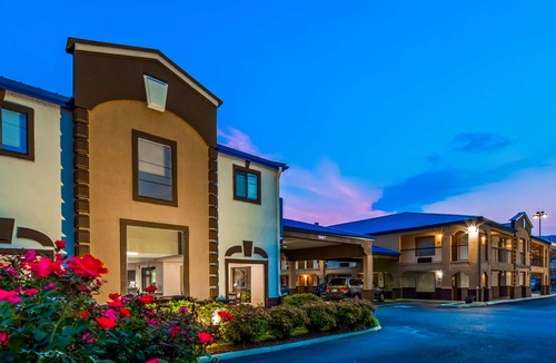 Lookout Valley Neighborhood Association Hotel | Best Western Royal Inn