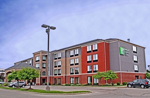 Cape Girardeau Hotel | Holiday Inn Express Hotel & Suites Cape Girardeau I-55, an Ihg Hotel