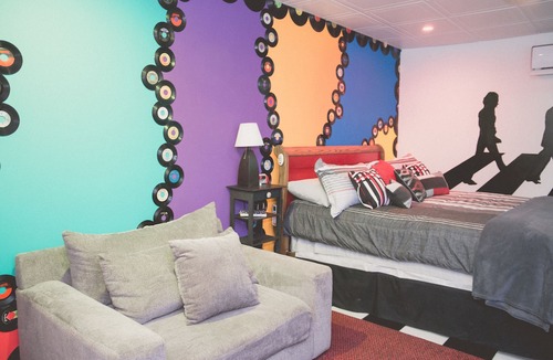 Marshfield Hotel | Swan Song Inn