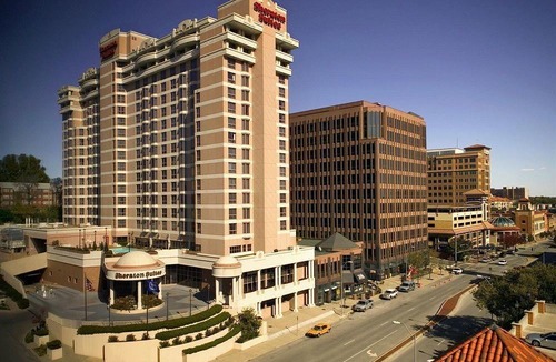 Country Club Plaza Area Hotel | Sheraton Suites Country Club Plaza