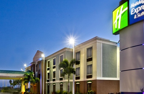 Clewiston Hotel | Holiday Inn Express Hotel & Suites Clewiston, an IHG Hotel