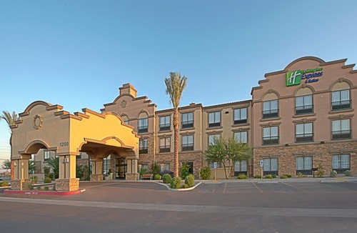 Florence Hotel | GreenTree Inn and Suites Florence, AZ