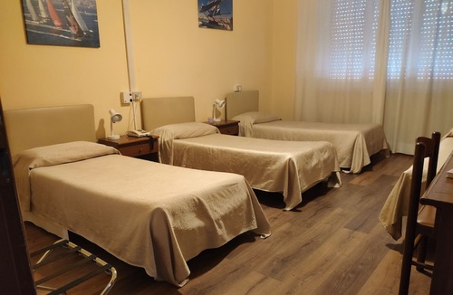 Livorno Hotel | Giappone Inn Parking Hotel