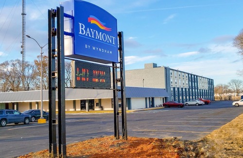 Ferndale Hotel | Baymont by Wyndham Ferndale/Royal Oak