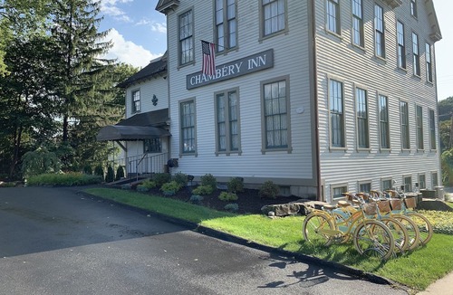 Lee Hotel | Chambery Inn