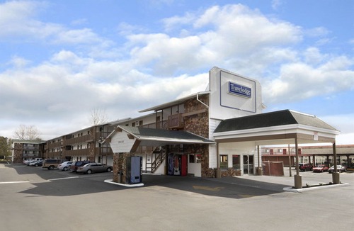 Fife Hotel | Travelodge by Wyndham Port of Tacoma WA