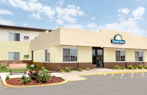Newton Hotel | Days Inn by Wyndham Newton
