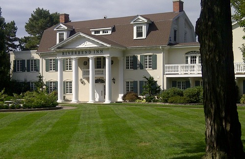 Niagara-on-the-Lake Hotel | Riverbend Inn & Vineyard