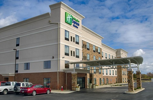 Sidney Hotel | Holiday Inn Express Sidney, an Ihg Hotel