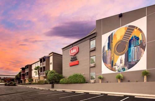 Greater South River City Hotel | Aiden by Best Western @ Austin City Hotel