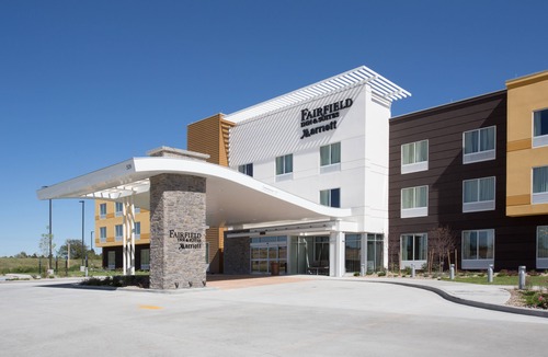 Burlington Hotel | Fairfield Inn & Suites by Marriott Burlington