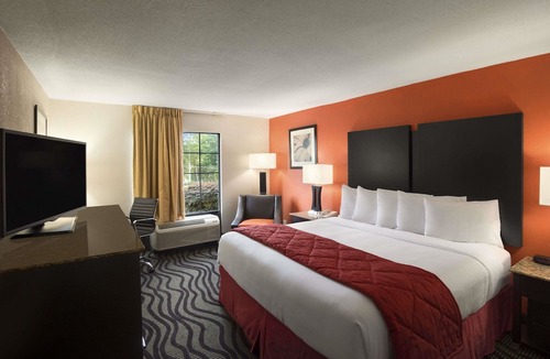 Rome Hotel | Days Inn by Wyndham Rome Downtown