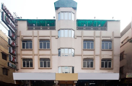 Karol Bagh Hotel | OYO 329 Hotel C-Park Inn