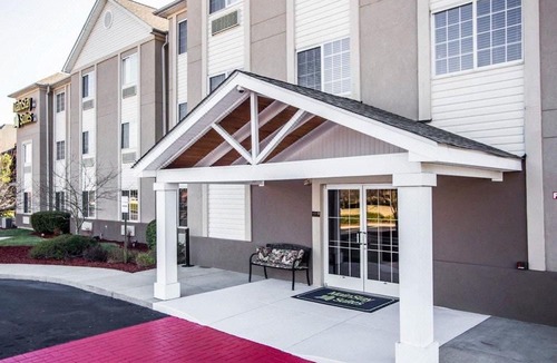 Arrowood Hotel | Candlewood Suites - Charlotte - Arrowood