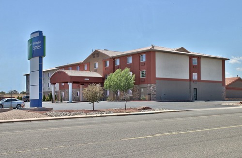 Santa Rosa Hotel | Holiday Inn Express Santa Rosa, an Ihg Hotel