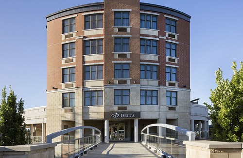 Guelph Hotel | Delta Hotels by Marriott Guelph Conference Centre