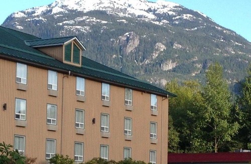 Squamish Hotel | Mountain Retreat