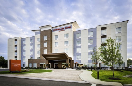 Bayberry Hotel | TownePlace Suites by Marriott Syracuse Liverpool