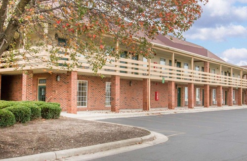 Findlay Hotel | Quality Inn Findlay