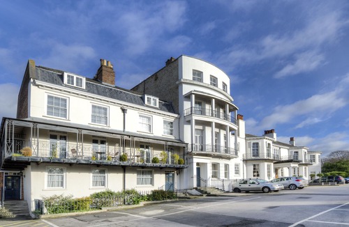 Richmond-upon-Thames Hotel | Richmond Harbour Hotel & Spa