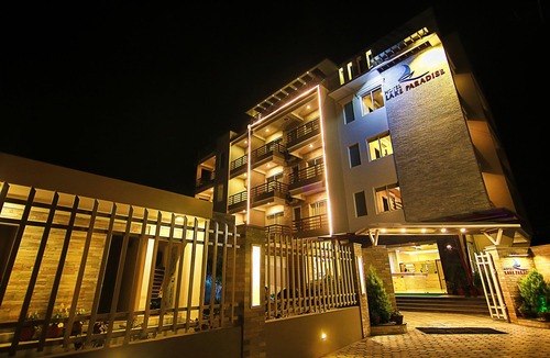 Pokhara Hotel | Hotel Lake Paradise