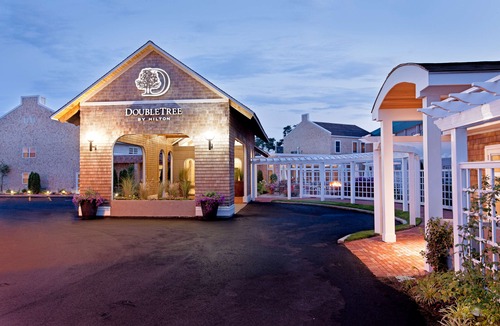 Hyannis Hotel | DoubleTree by Hilton Cape Cod - Hyannis