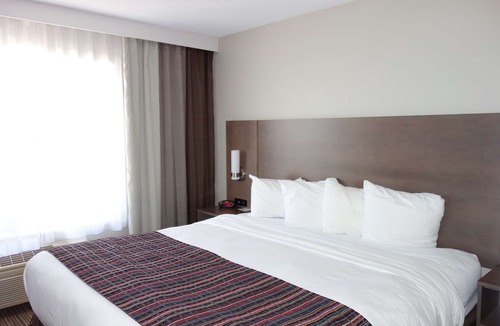 Mason City Hotel | Country Inn & Suites by Radisson, Mason City, IA