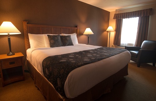 Port Hawkesbury Hotel | Maritime Inn Port Hawkesbury