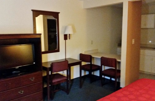 Gracewood Hotel | Country Hearth Inn & Suites Augusta