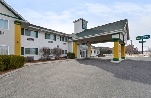 Stoughton Hotel | Quality Inn & Suites Stoughton - Madison South