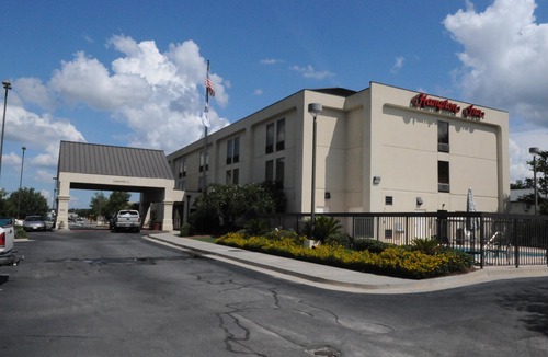 Douglas Hotel | Hampton Inn Douglas