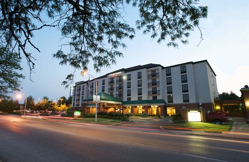 Bloomington Hotel | Courtyard by Marriott Bloomington