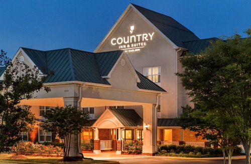 Bermuda Hotel | Country Inn & Suites by Radisson, Chester, VA
