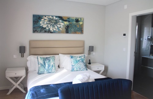 Consolacao Hotel | Silver Seahorse Garden Retreat