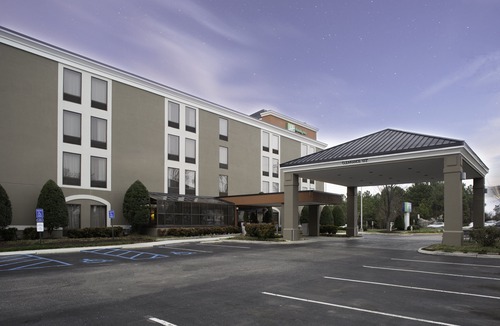 Bermuda Hotel | Holiday Inn Express - Chester, an Ihg Hotel