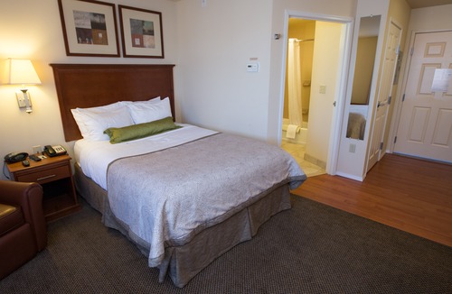 Springfield Hotel | Candlewood Suites Springfield, an Ihg Hotel